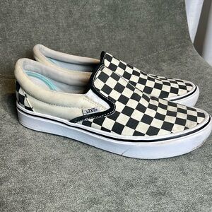 Vans Slip On Shoes - Men 6.0 Women’s 7.5